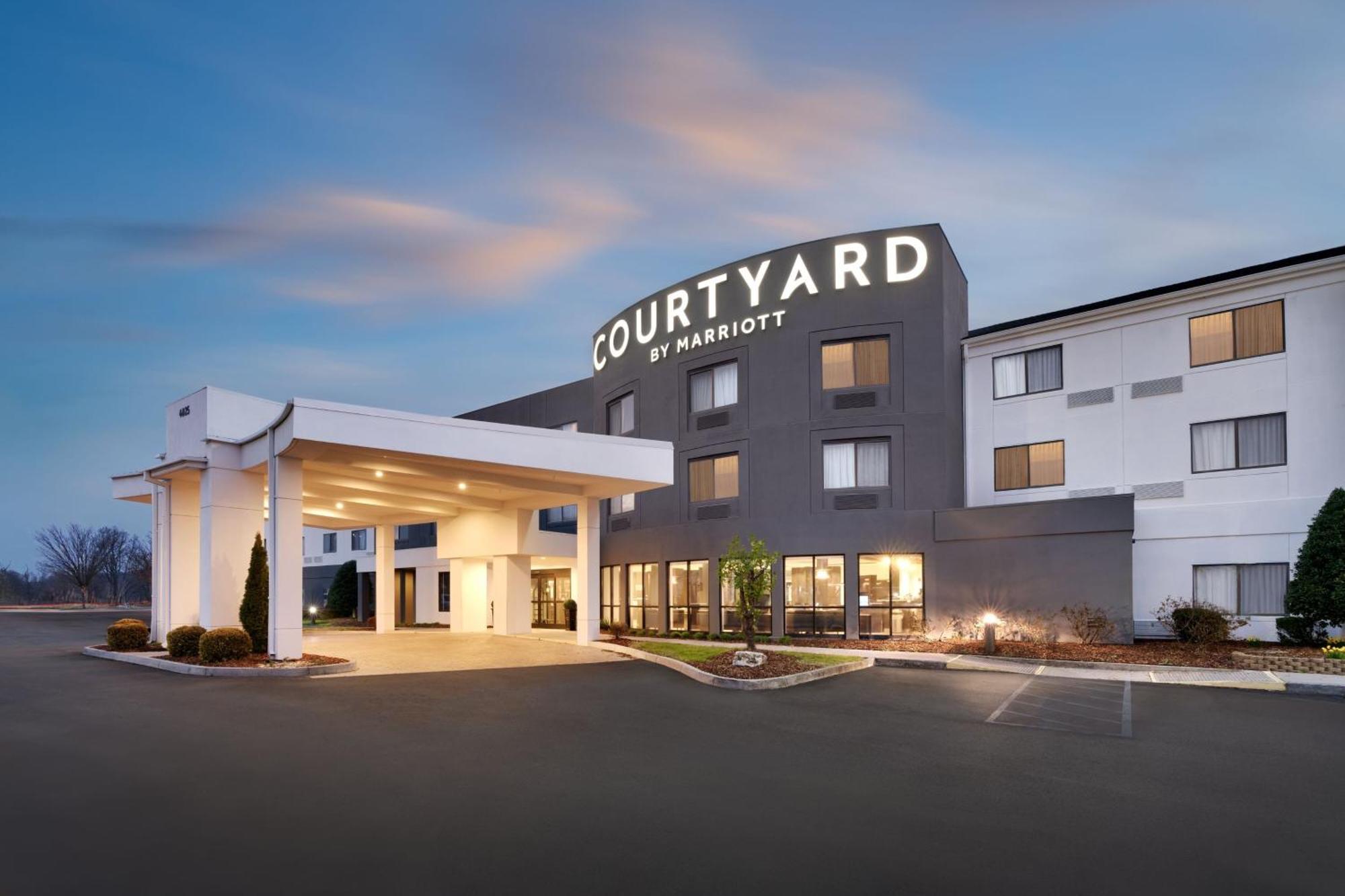 Courtyard By Marriott Johnson City Exterior photo