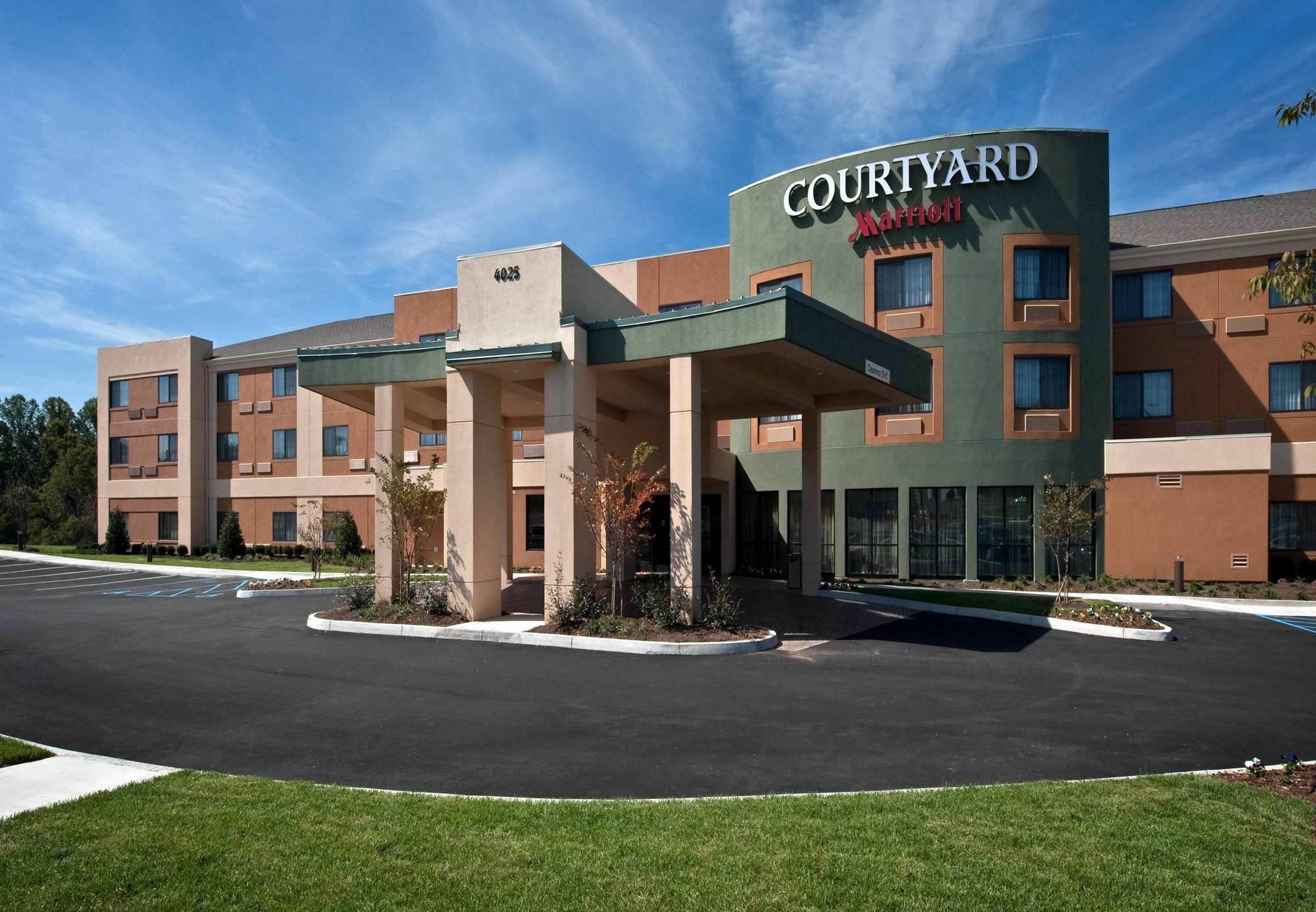 Courtyard By Marriott Johnson City Exterior photo